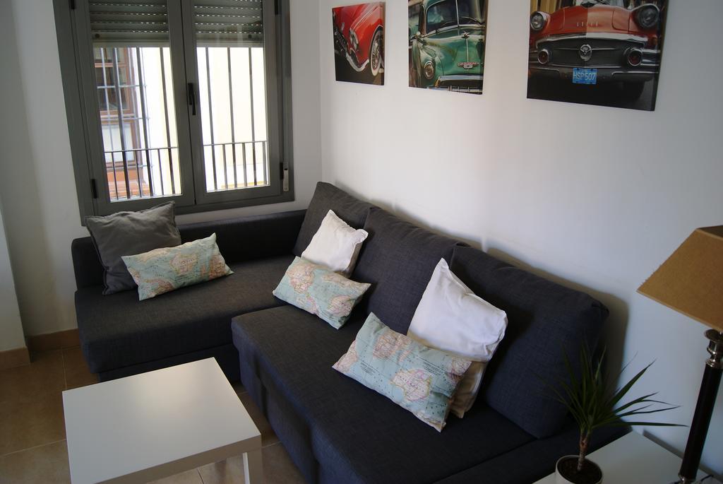 Apartamentos Turisticos La Encarnacion Севилья Экстерьер фото