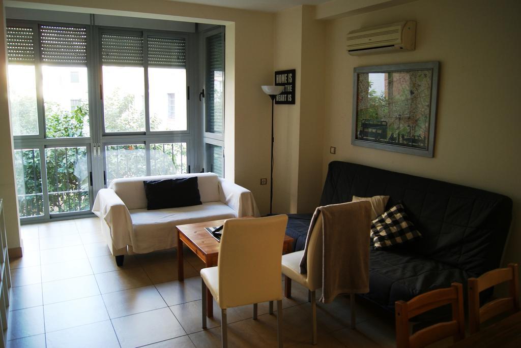 Apartamentos Turisticos La Encarnacion Севилья Экстерьер фото