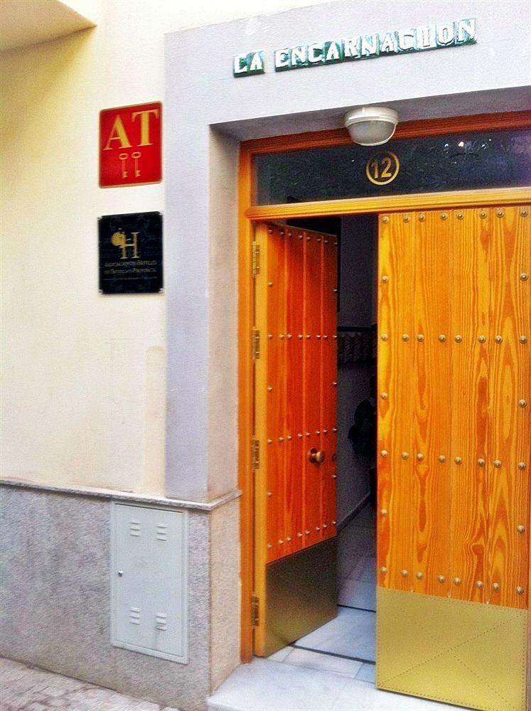 Apartamentos Turisticos La Encarnacion Севилья Экстерьер фото