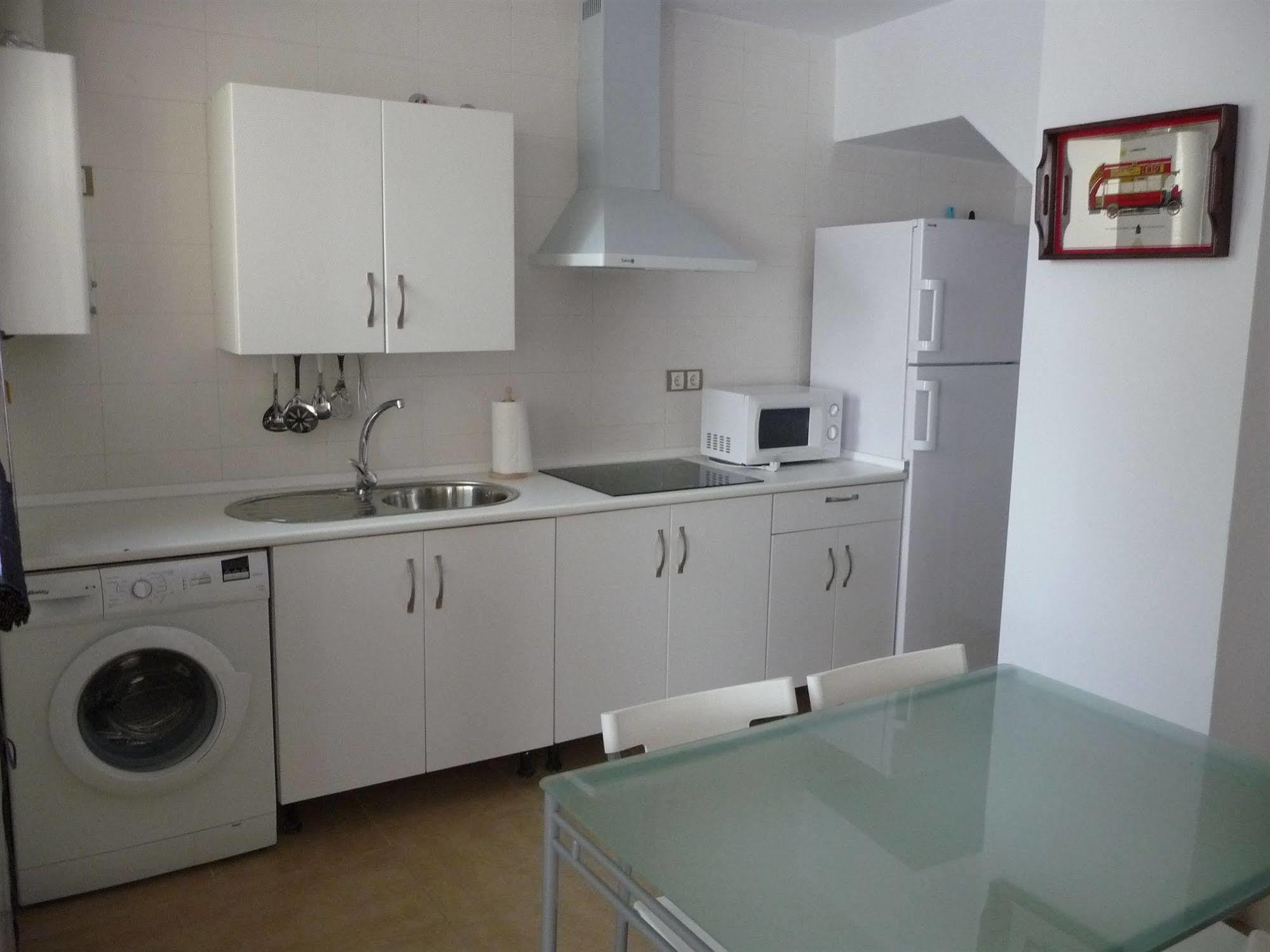 Apartamentos Turisticos La Encarnacion Севилья Экстерьер фото
