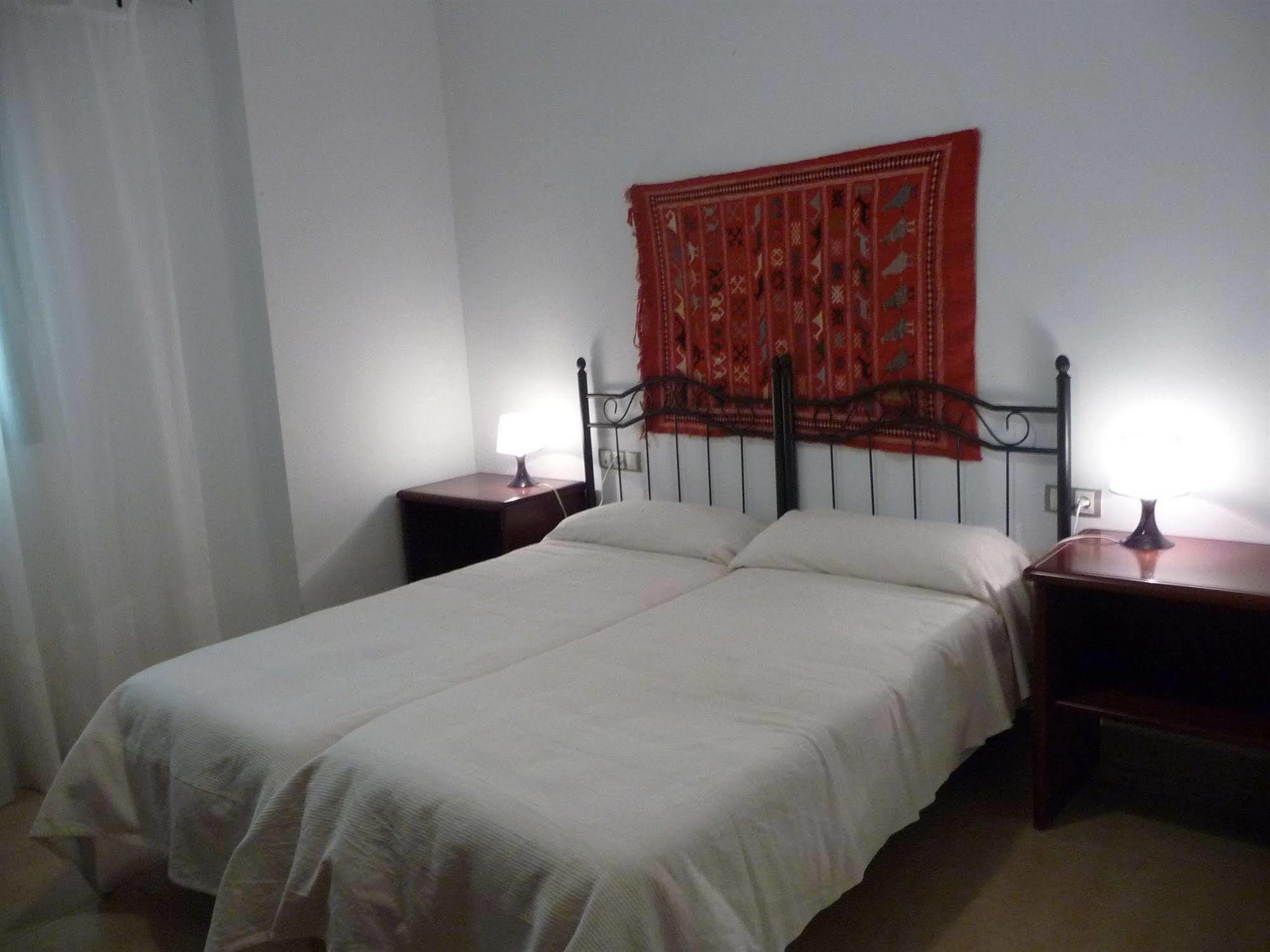 Apartamentos Turisticos La Encarnacion Севилья Экстерьер фото